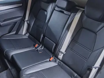 Porsche Cayenne E-Hybrid Coupe Platinum Edition