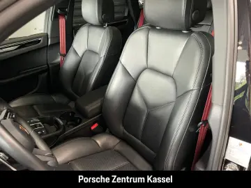 Porsche Macan  S
