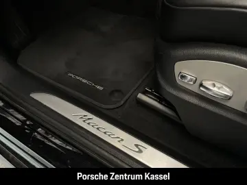 Porsche Macan  S