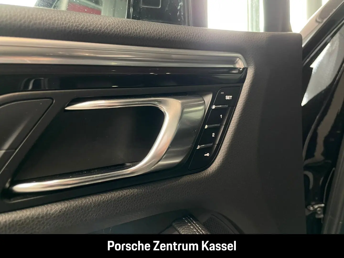 Porsche Macan  S
