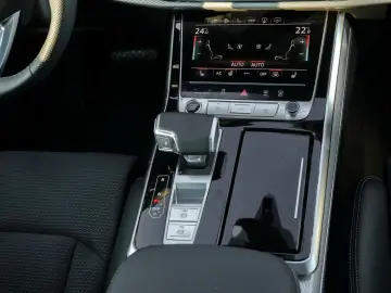 Q7 S line 55 TFSI e quattro Pano*B&O*AHK*HuD*