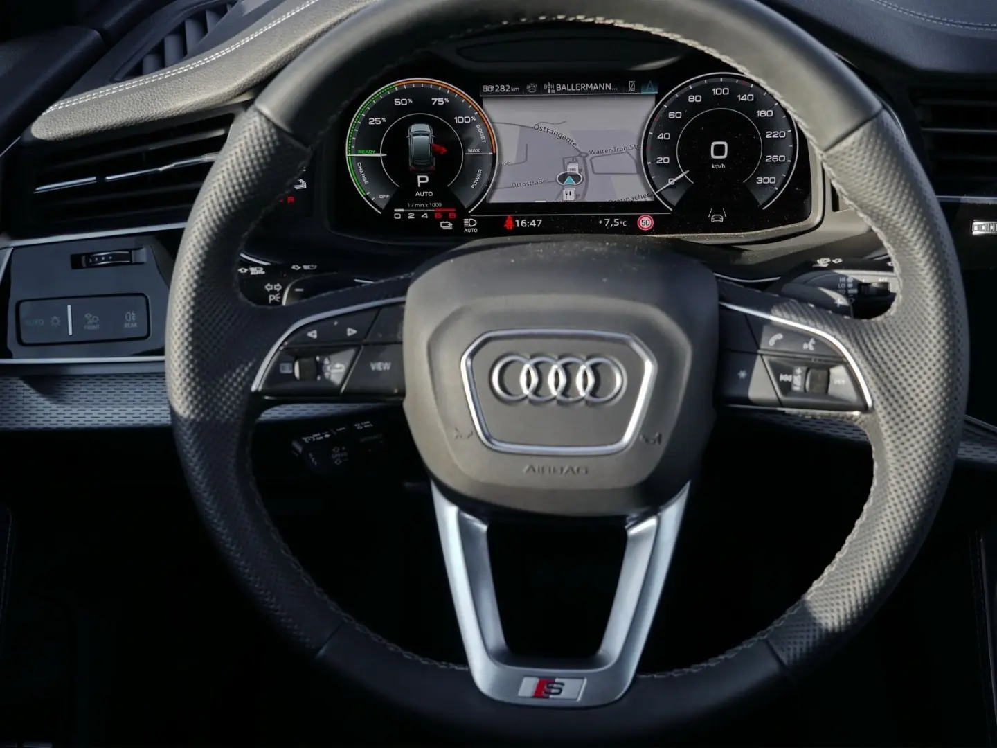 Q7 S line 55 TFSI e quattro Pano*B&O*AHK*HuD*