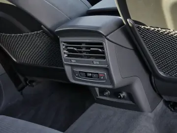 Q7 S line 55 TFSI e quattro Pano*B&O*AHK*HuD*