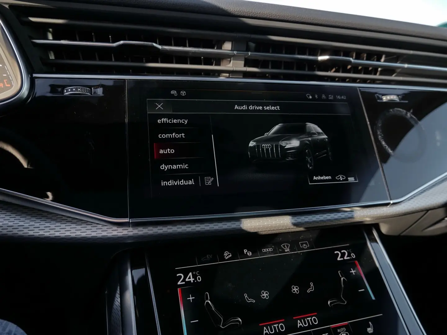 Q7 S line 55 TFSI e quattro Pano*B&O*AHK*HuD*