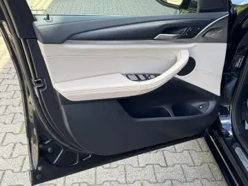 X3 xDrive30e M Sport LASER PANO 360° HuD E-Sitze