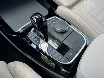 X3 xDrive30e M Sport LASER PANO 360° HuD E-Sitze
