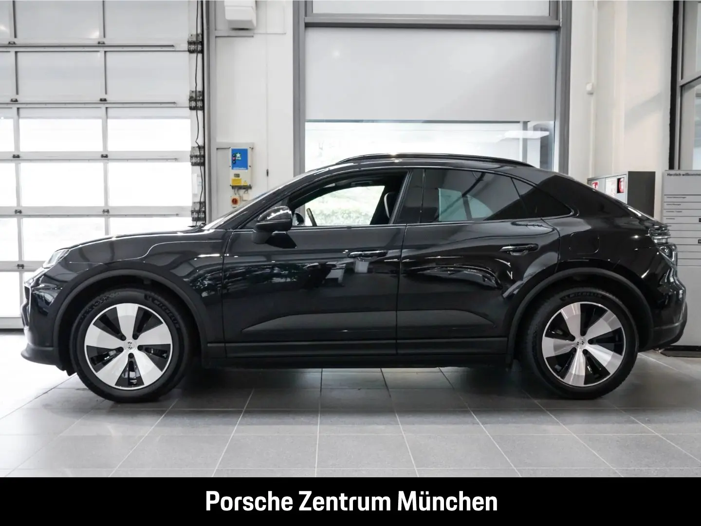Porsche Macan 4 BOSE Panoramadach Surround View LED