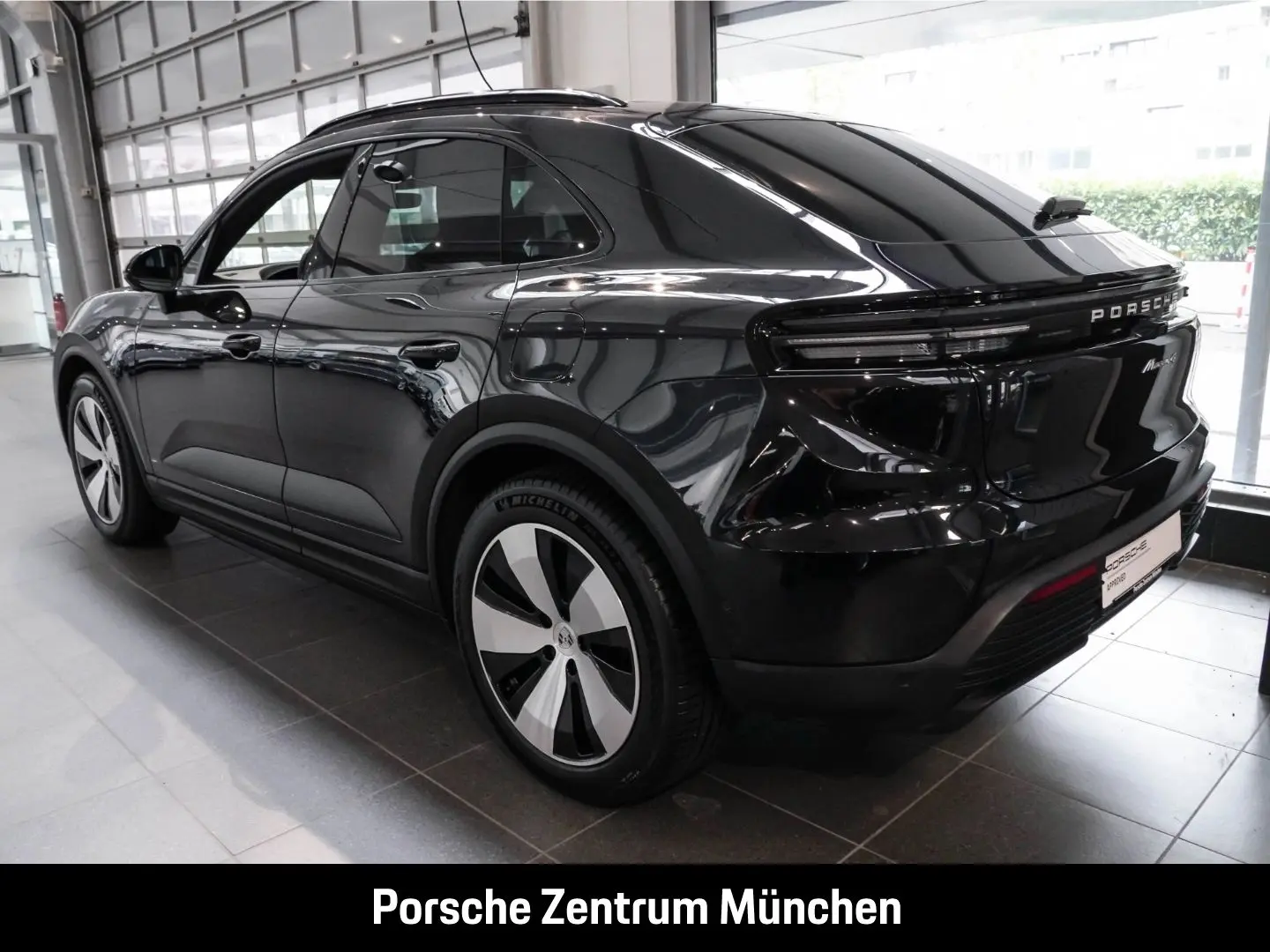 Porsche Macan 4 BOSE Panoramadach Surround View LED