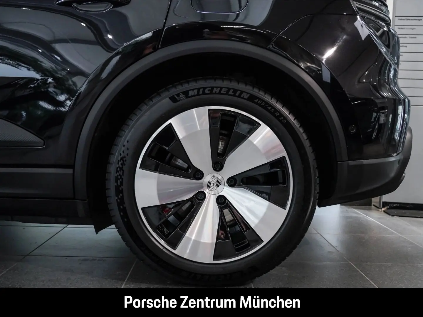 Porsche Macan 4 BOSE Panoramadach Surround View LED