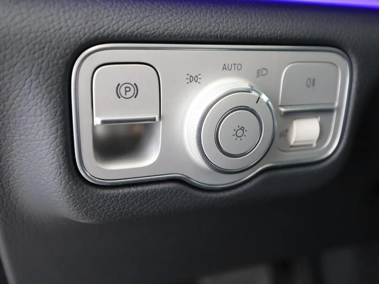 GLE 450 d 4M AMG+NIGHT+AIRMATIC+AHK+PANO+DISTR++