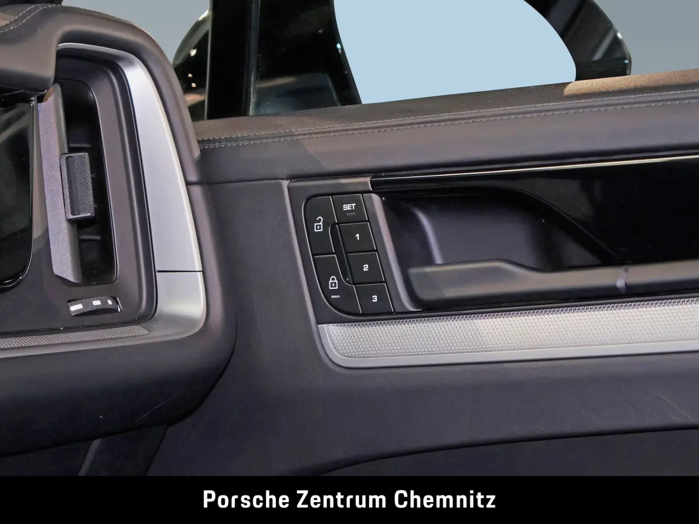 Porsche Cayenne Pano;BOSE;ACC;Luft;14-Wege Sitze