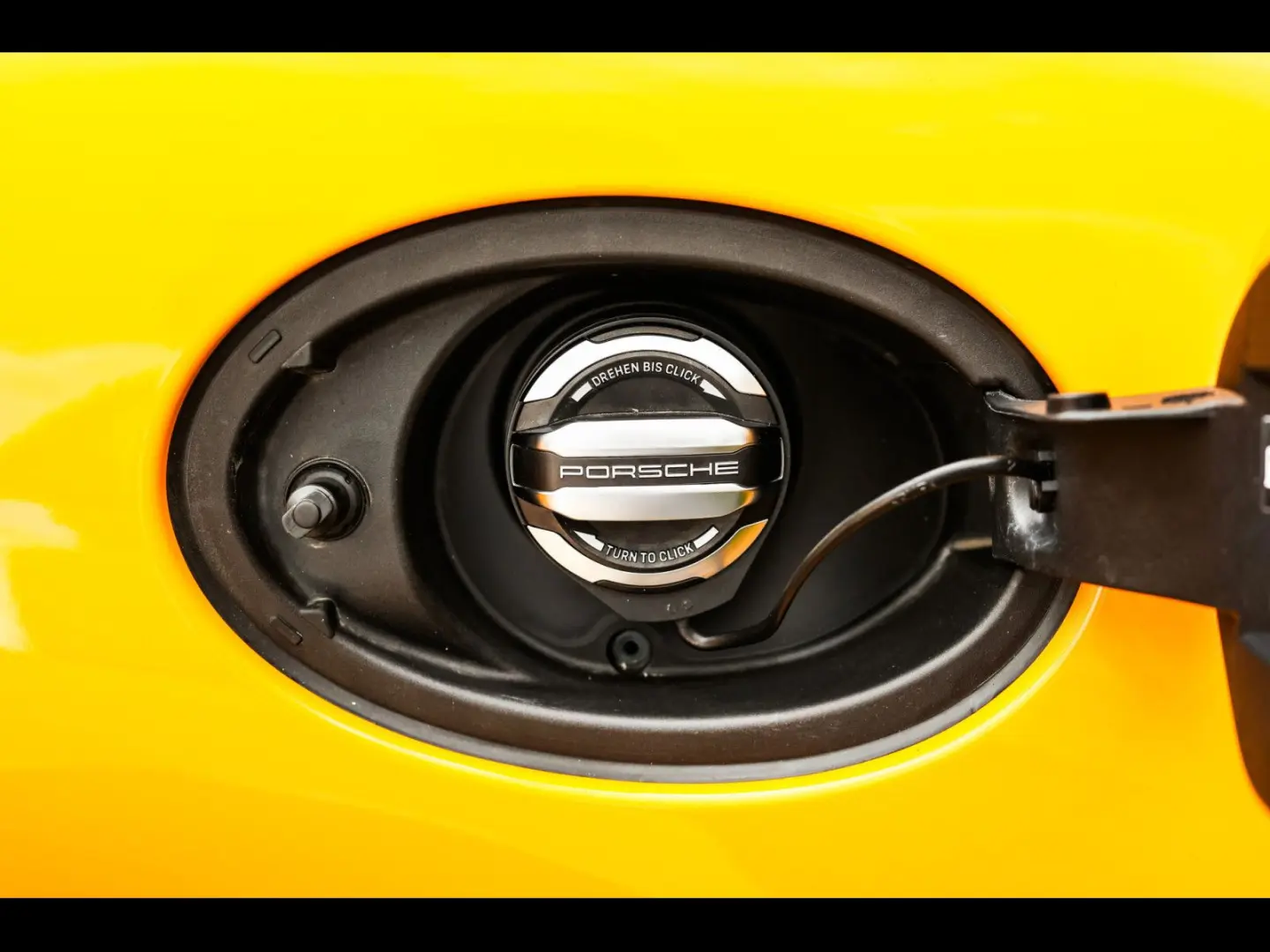 Porsche 992 911 CARRERA 4 GTS COUPE PDK°PTS°MANUFAKTUR