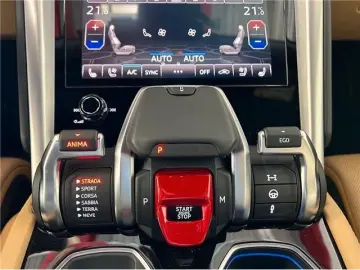 Urus 4.0 V8 4WD (2019)