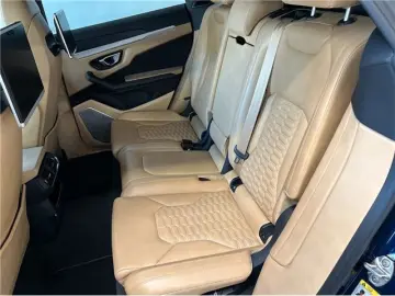 Urus 4.0 V8 4WD (2019)