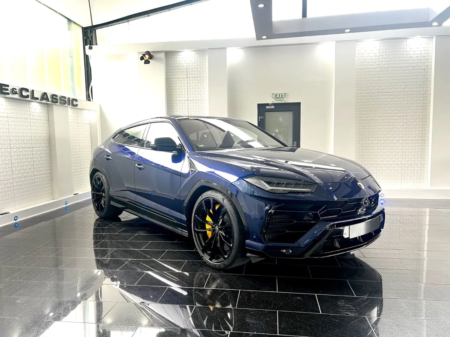 Urus 4.0 V8 Autom.*Lambo Service *Ahk.Abnehmbar*