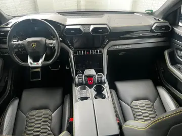 Urus 4.0 V8 Autom.*Lambo Service *Ahk.Abnehmbar*