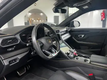 Urus 4.0 V8 Autom.*Lambo Service *Ahk.Abnehmbar*