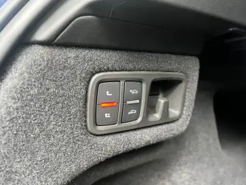Urus 4.0 V8 Autom.*Lambo Service *Ahk.Abnehmbar*