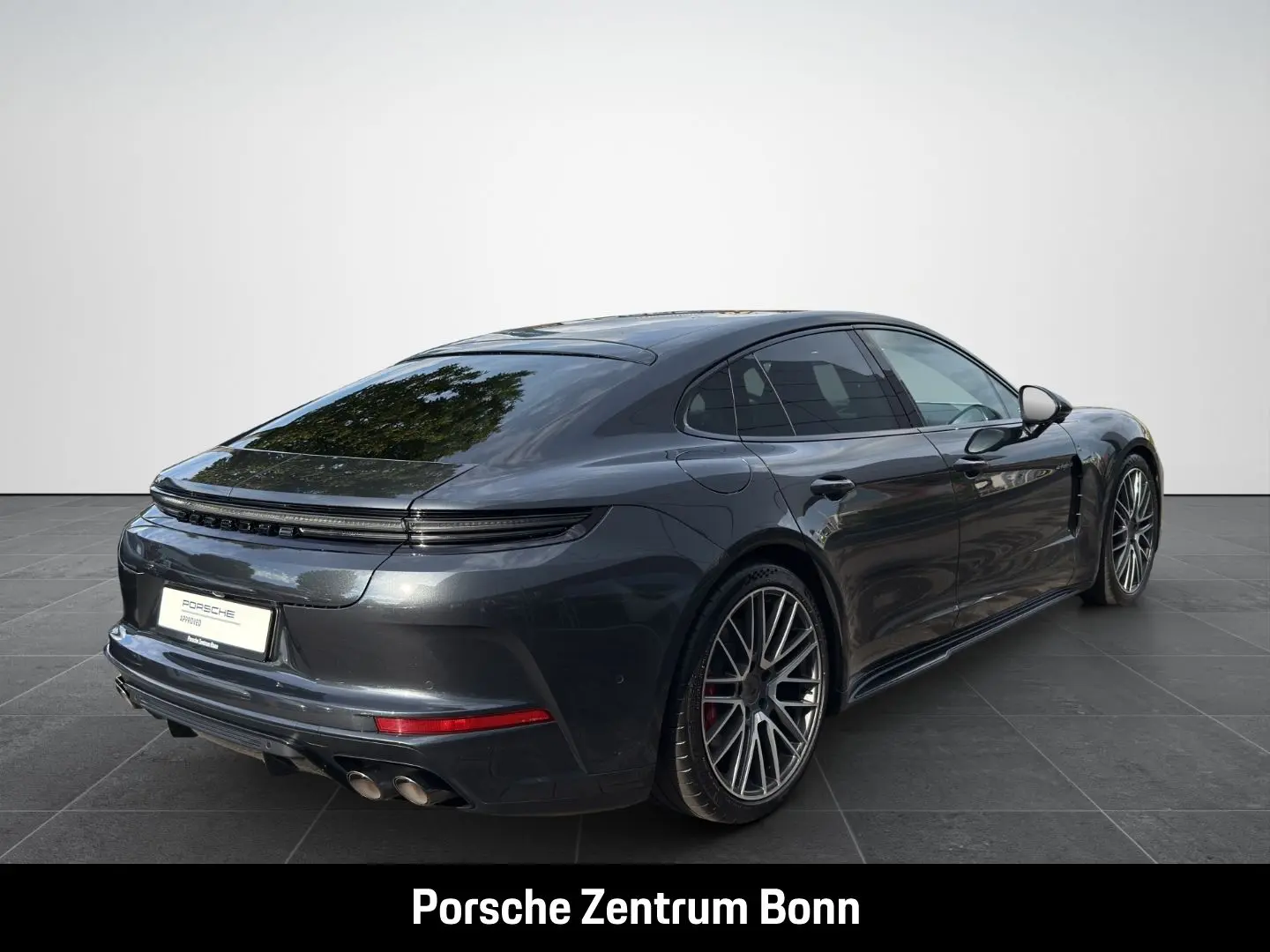 Porsche Panamera Turbo E-Hybrid Burmester LED