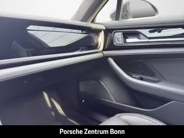 Porsche Panamera Turbo E-Hybrid Burmester LED