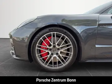 Porsche Panamera Turbo E-Hybrid Burmester LED