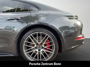 Porsche Panamera Turbo E-Hybrid Burmester LED