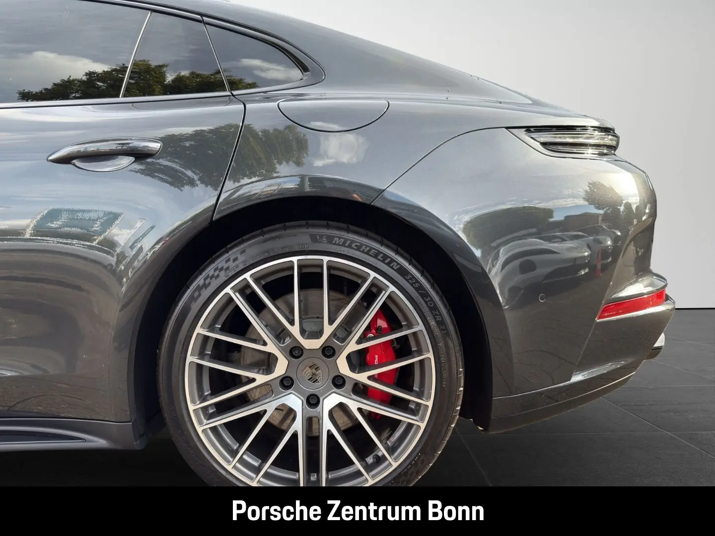 Porsche Panamera Turbo E-Hybrid Burmester LED