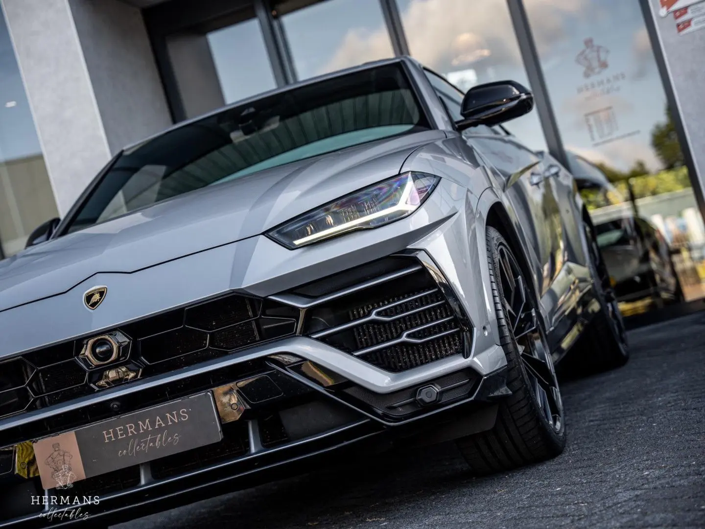 Urus 4.0 V8 / Pano / Massage / Achteras / Cerami