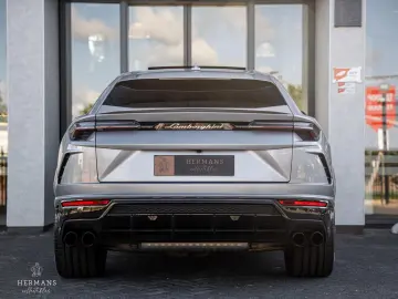 Urus 4.0 V8 / Pano / Massage / Achteras / Cerami