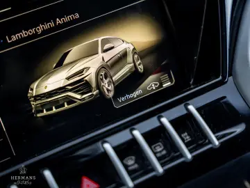 Urus 4.0 V8 / Pano / Massage / Achteras / Cerami