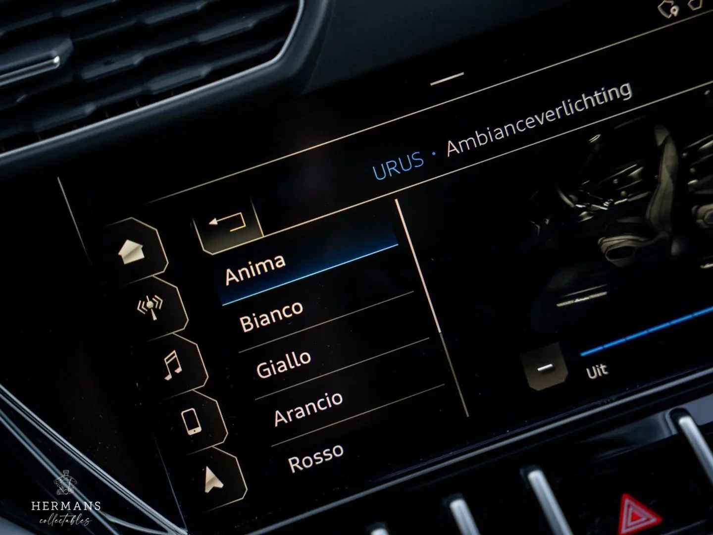 Urus 4.0 V8 / Pano / Massage / Achteras / Cerami