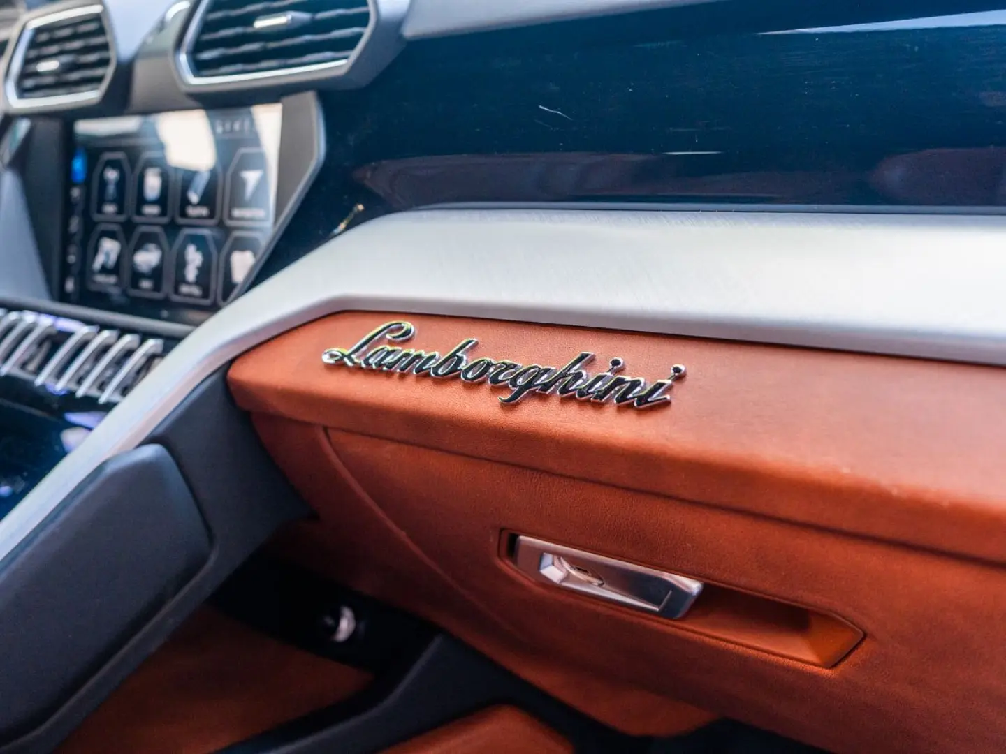 Urus MY19 Ad Personam | Lamborghini Nürnberg
