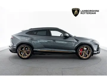 Urus Carbon I B&O