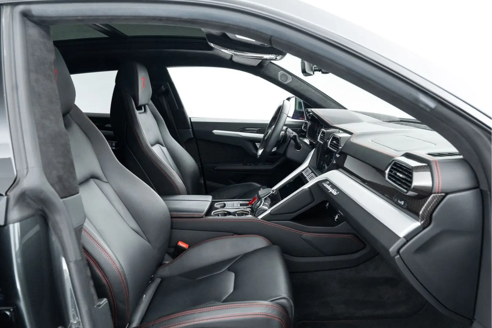 Urus Carbon I B&O