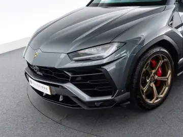 Urus Carbon I B&O