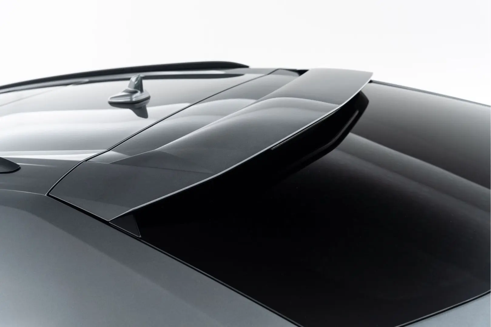Urus Carbon I B&O