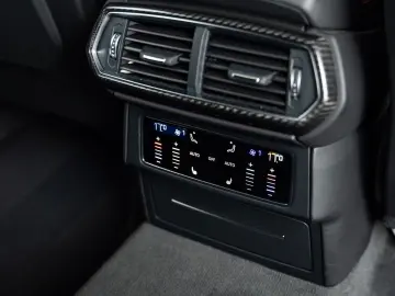 Urus Carbon I B&O