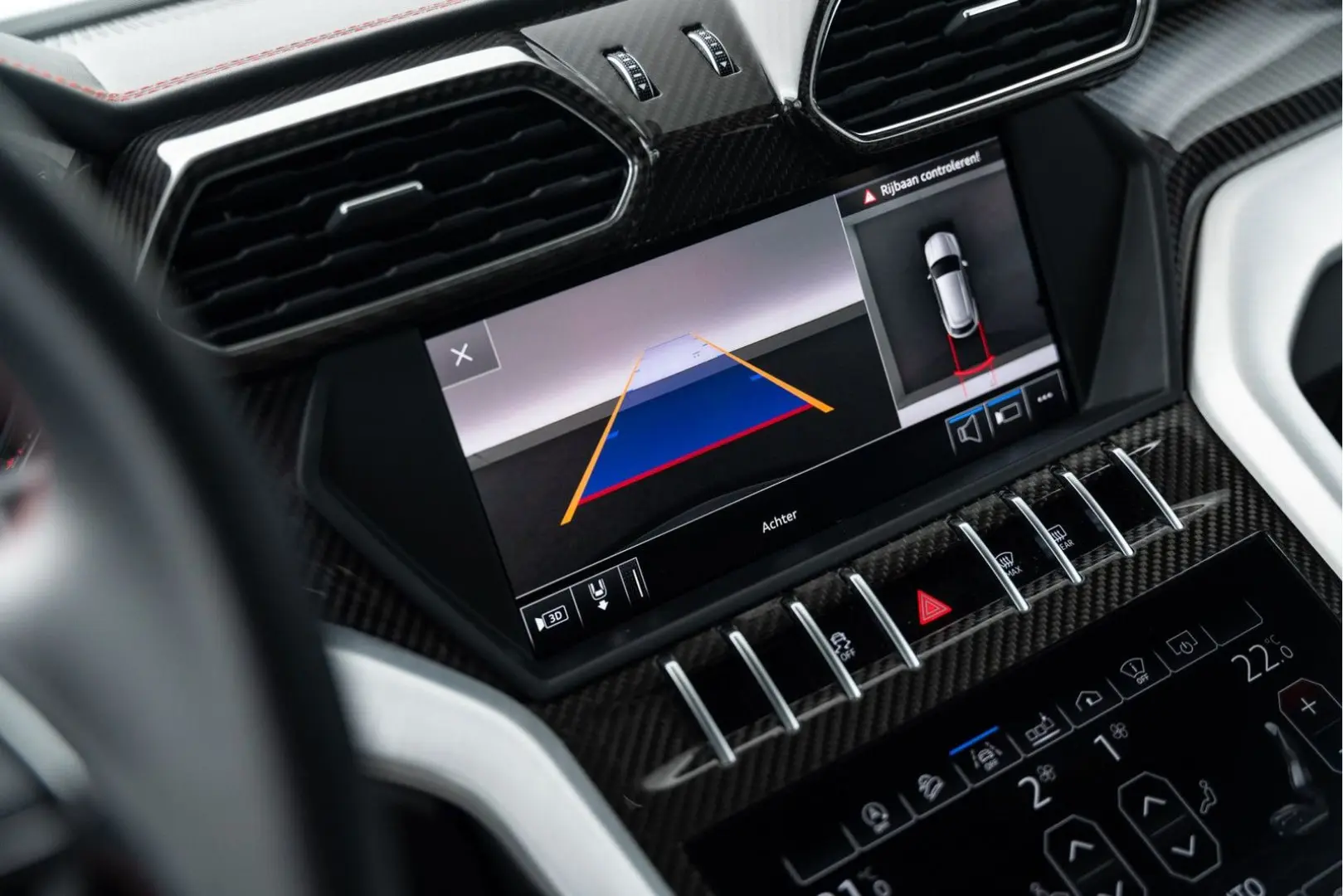 Urus Carbon I B&O
