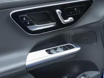 GLC 400 e 4M Coupé AMG Distronic Panorama Memory