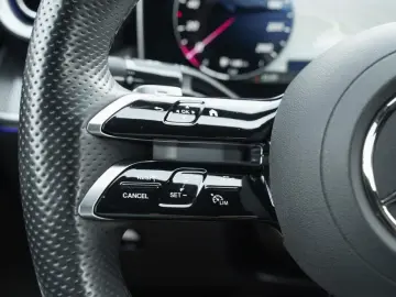 GLC 400 e 4M Coupé AMG Distronic Panorama Memory