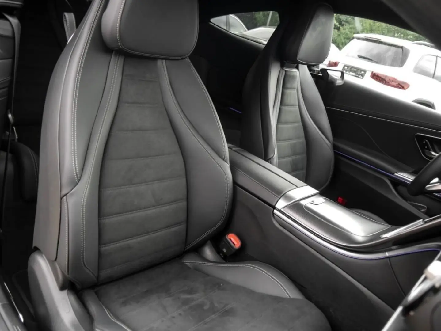 CLE 300 4M AMg-Sport/Pano/Digital/Distr/Night/19