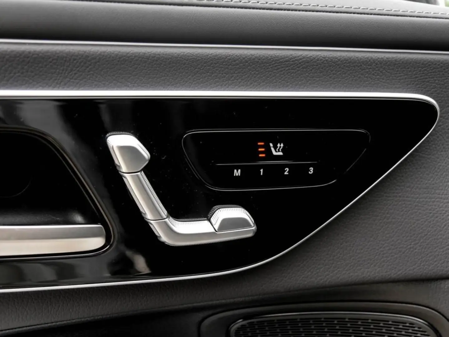 CLE 300 4M AMg-Sport/Pano/Digital/Distr/Night/19