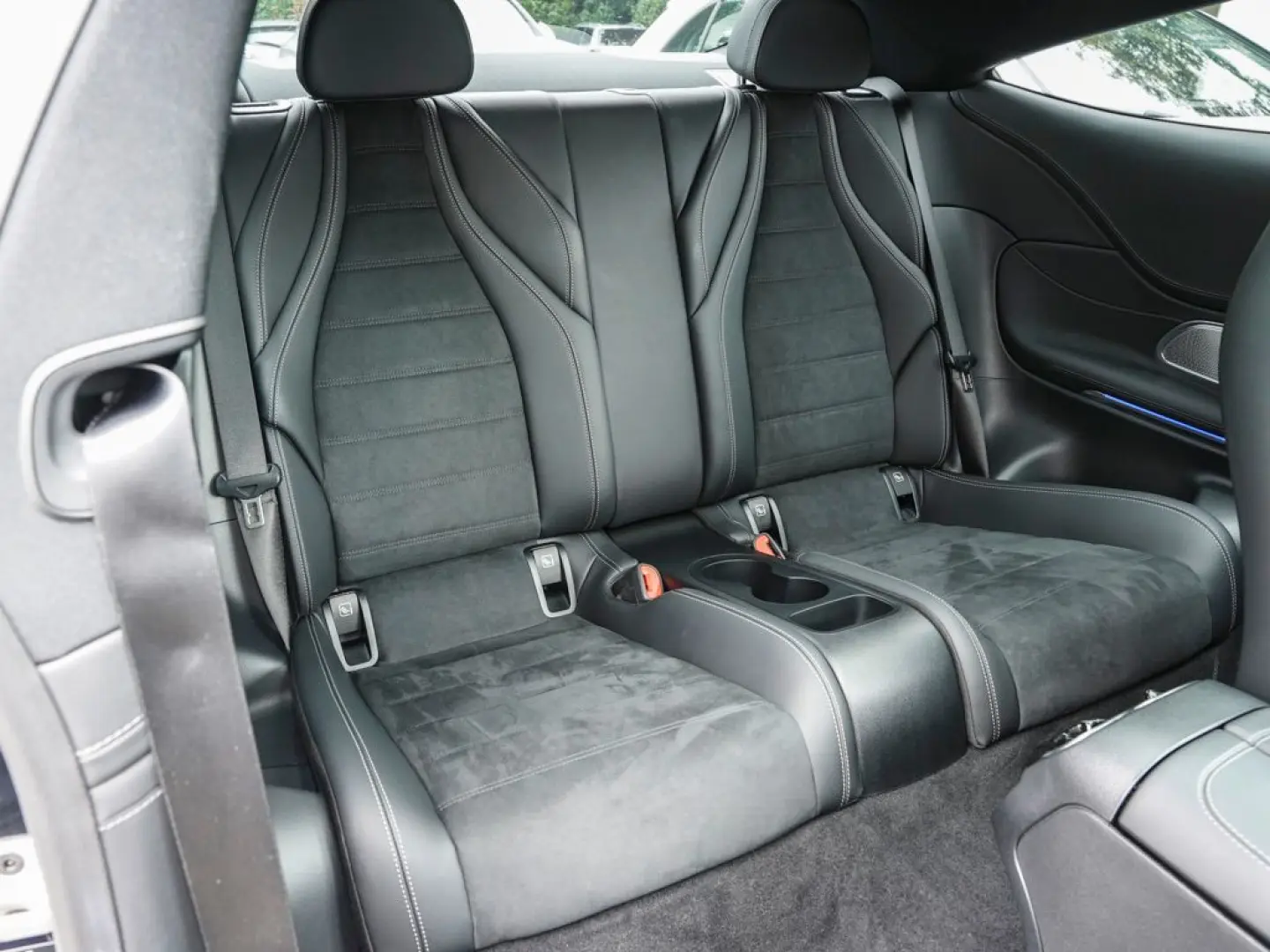 CLE 300 4M COUPE AMG-LINE PANO CARBON DISTRONIC