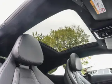 CLE 300 4M COUPE AMG-LINE PANO CARBON DISTRONIC