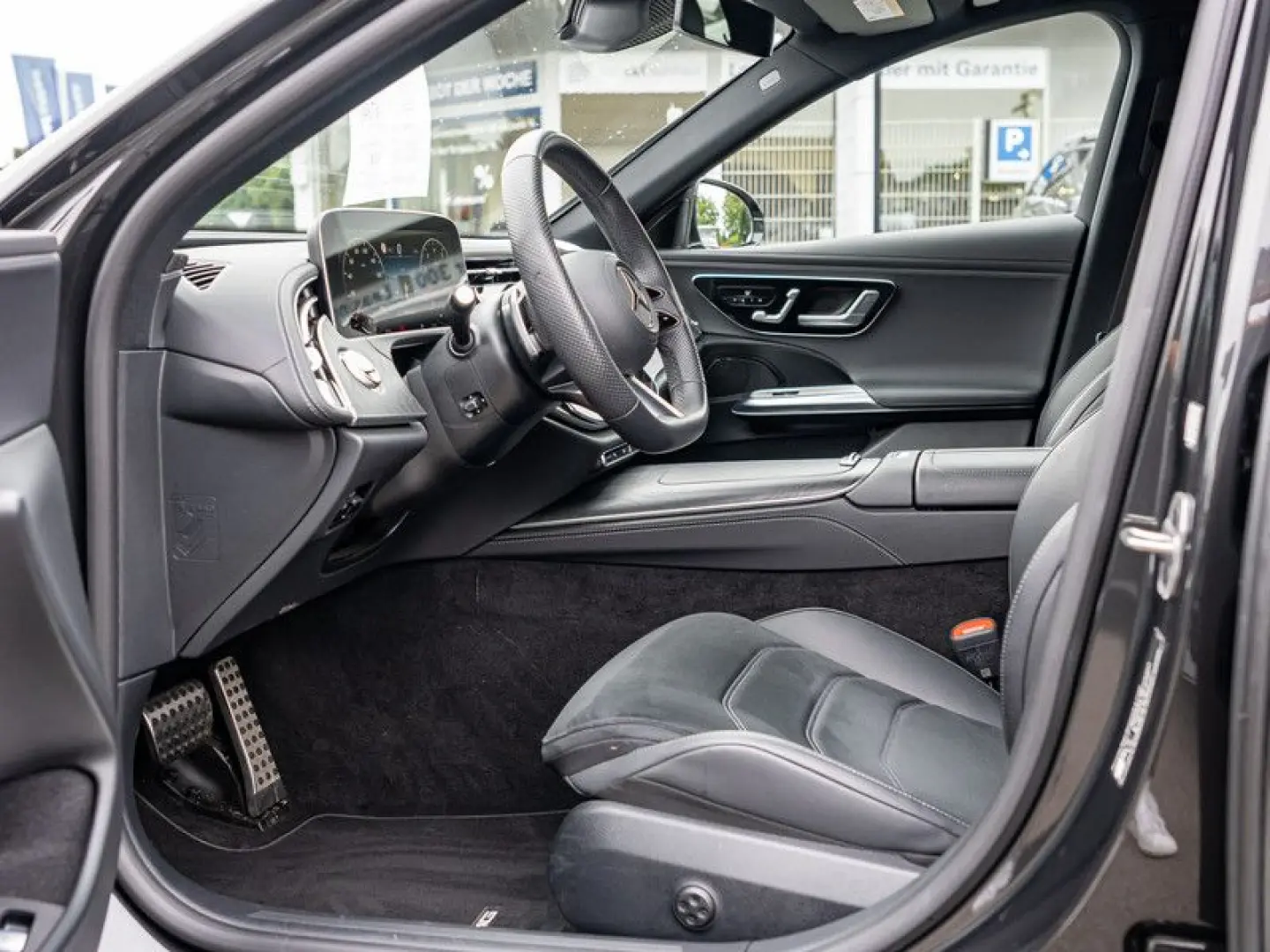 E 450 4M AMG-Sport/DIGITAL/360/Pano/Totw/Distr
