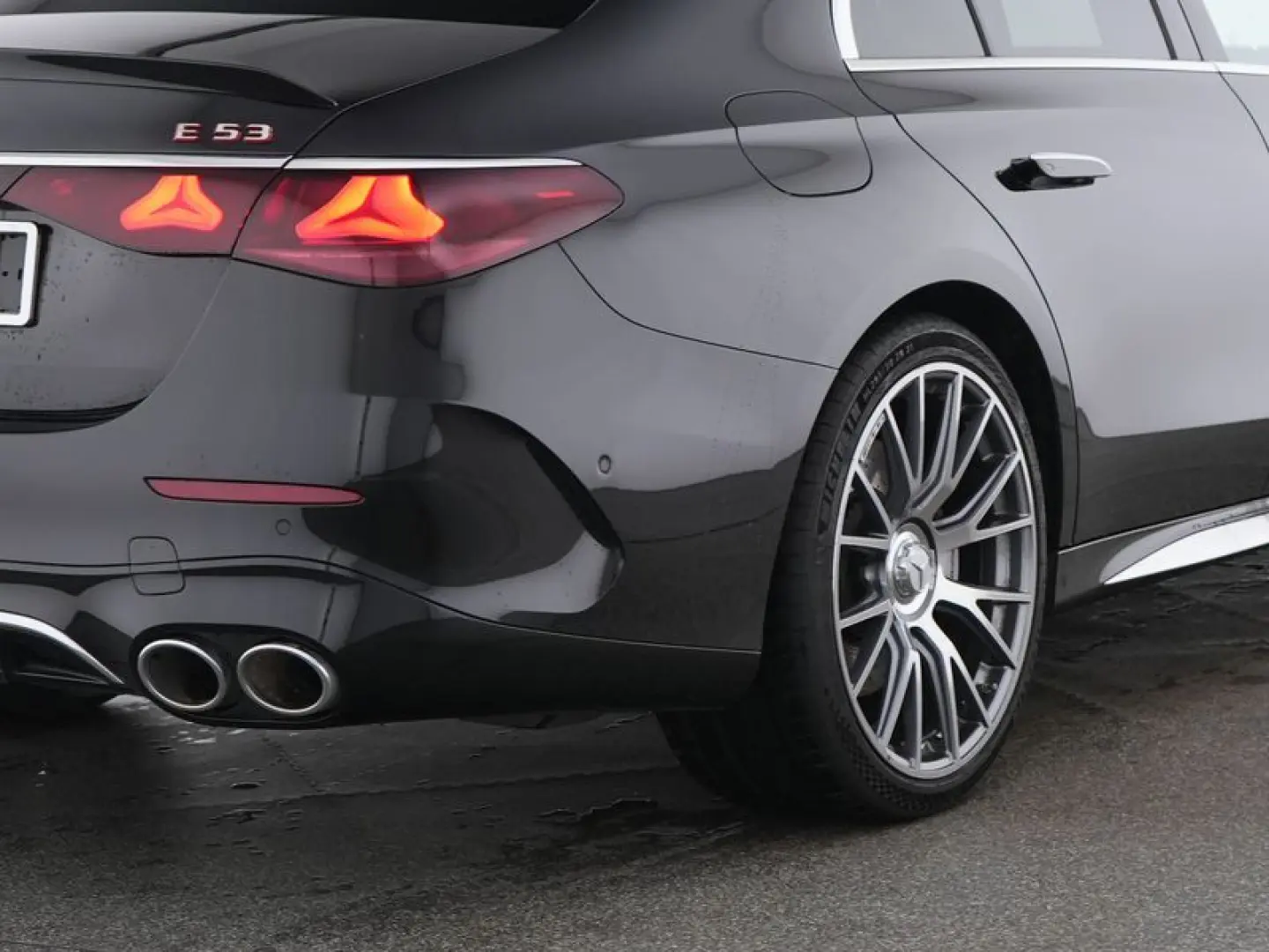 E 53 AMG 4M+ Hybrid Digital Light 21 Zoll Memory