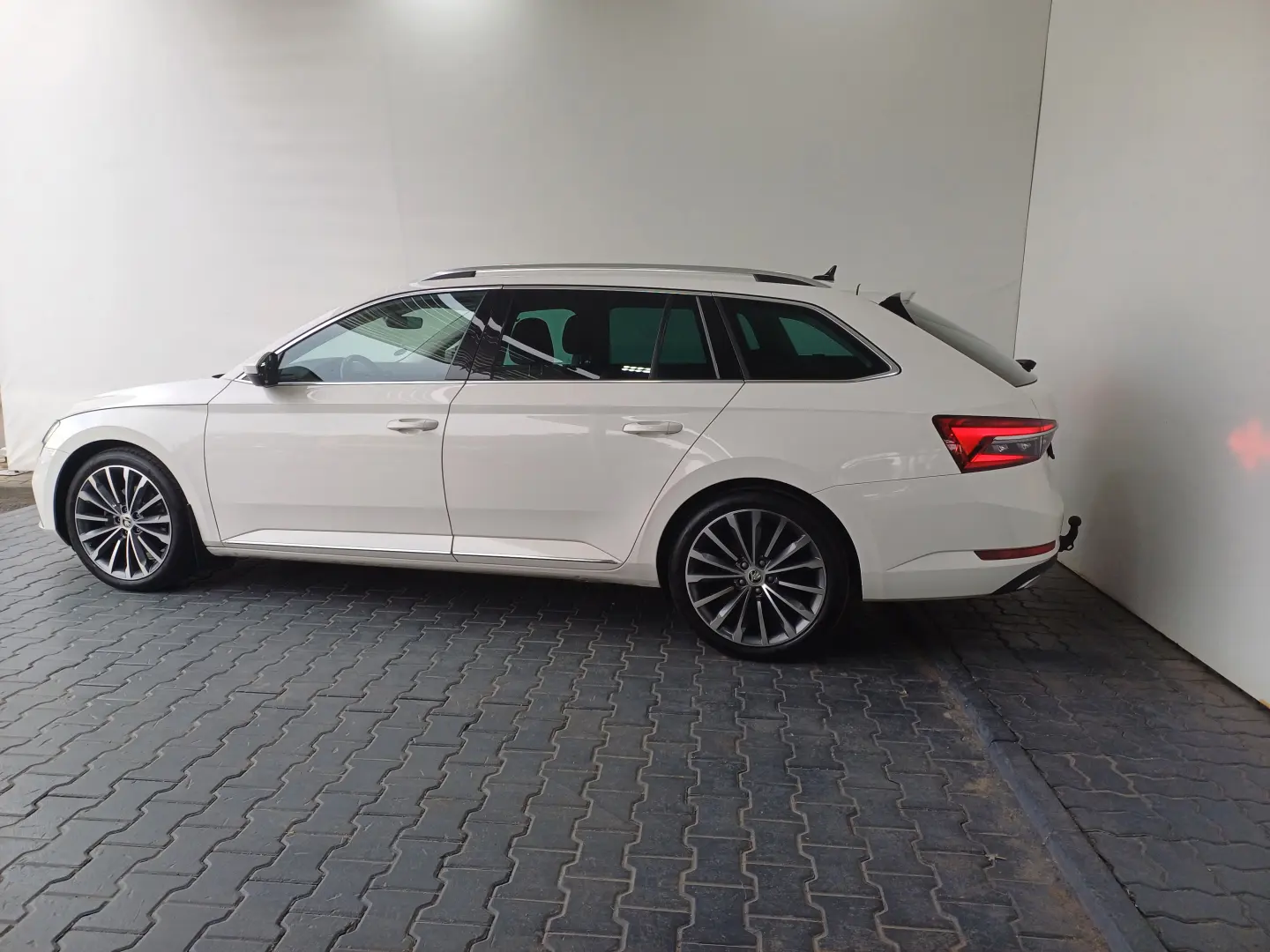 Skoda Superb Combi Laurin&Klement 2.0TDI 190CP DSG 4×4