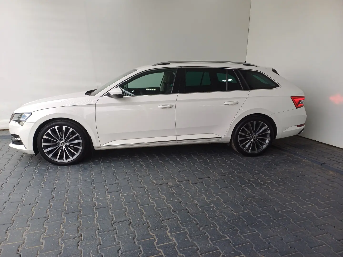 Skoda Superb Combi Laurin&Klement 2.0TDI 190CP DSG 4×4