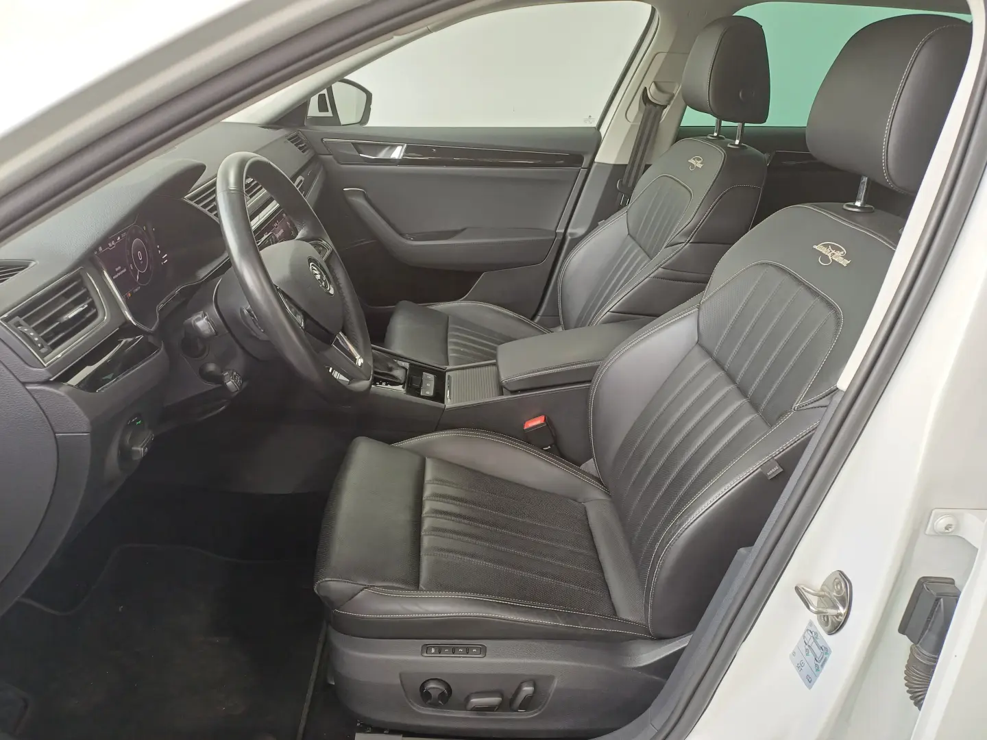 Skoda Superb Combi Laurin&Klement 2.0TDI 190CP DSG 4×4