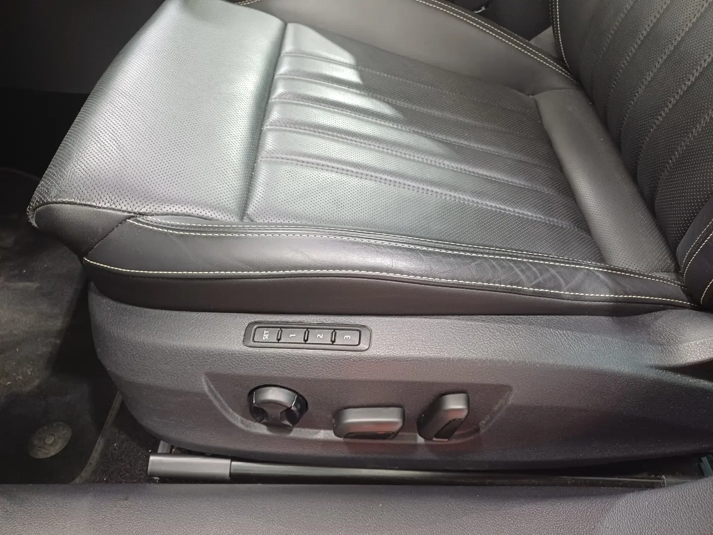 Skoda Superb Combi Laurin&Klement 2.0TDI 190CP DSG 4×4